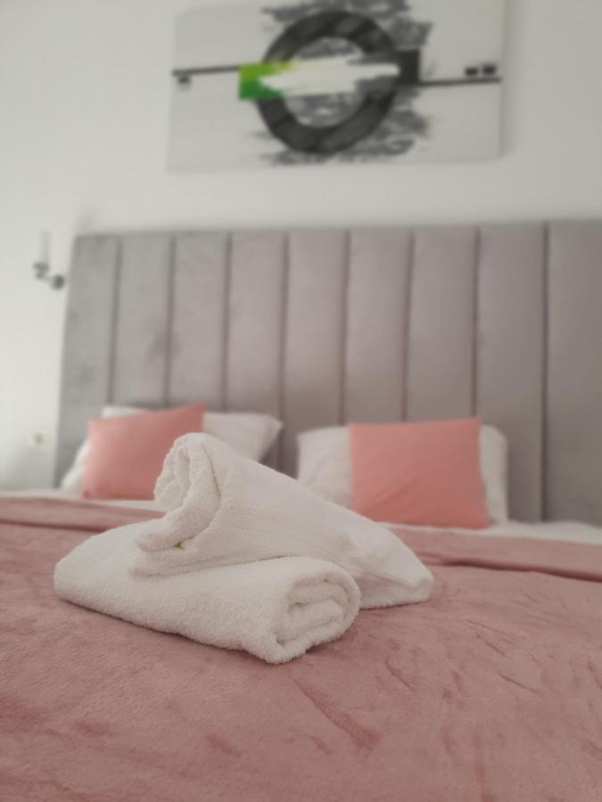 Ale House Apartman Nagyvárad Kültér fotó